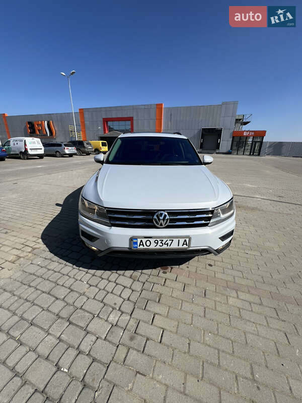 Внедорожник / Кроссовер Volkswagen Tiguan 2018 в Хусте фото 44 Внедорожник / Кроссовер Volkswagen Tiguan 2018 в Хусте