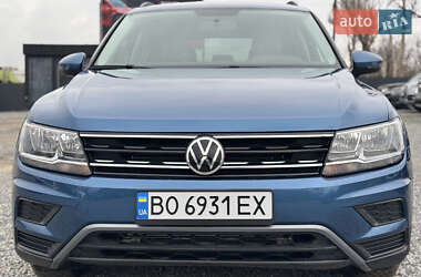 Внедорожник / Кроссовер Volkswagen Tiguan 2018 в 