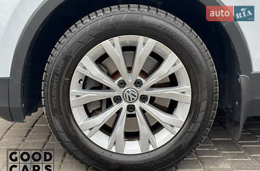 Внедорожник / Кроссовер Volkswagen Tiguan 2018 в 