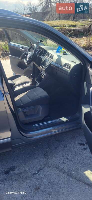 Внедорожник / Кроссовер Volkswagen Tiguan 2017 в Фастове