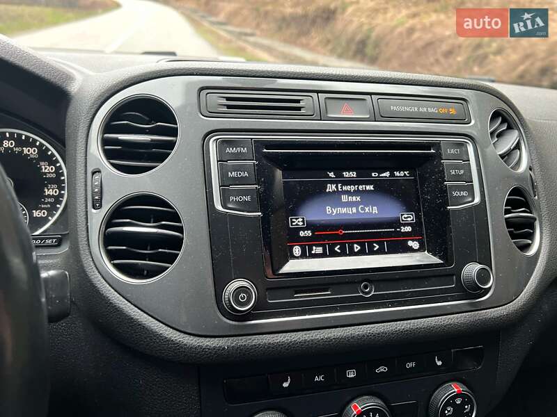 Внедорожник / Кроссовер Volkswagen Tiguan 2015 в Ужгороде