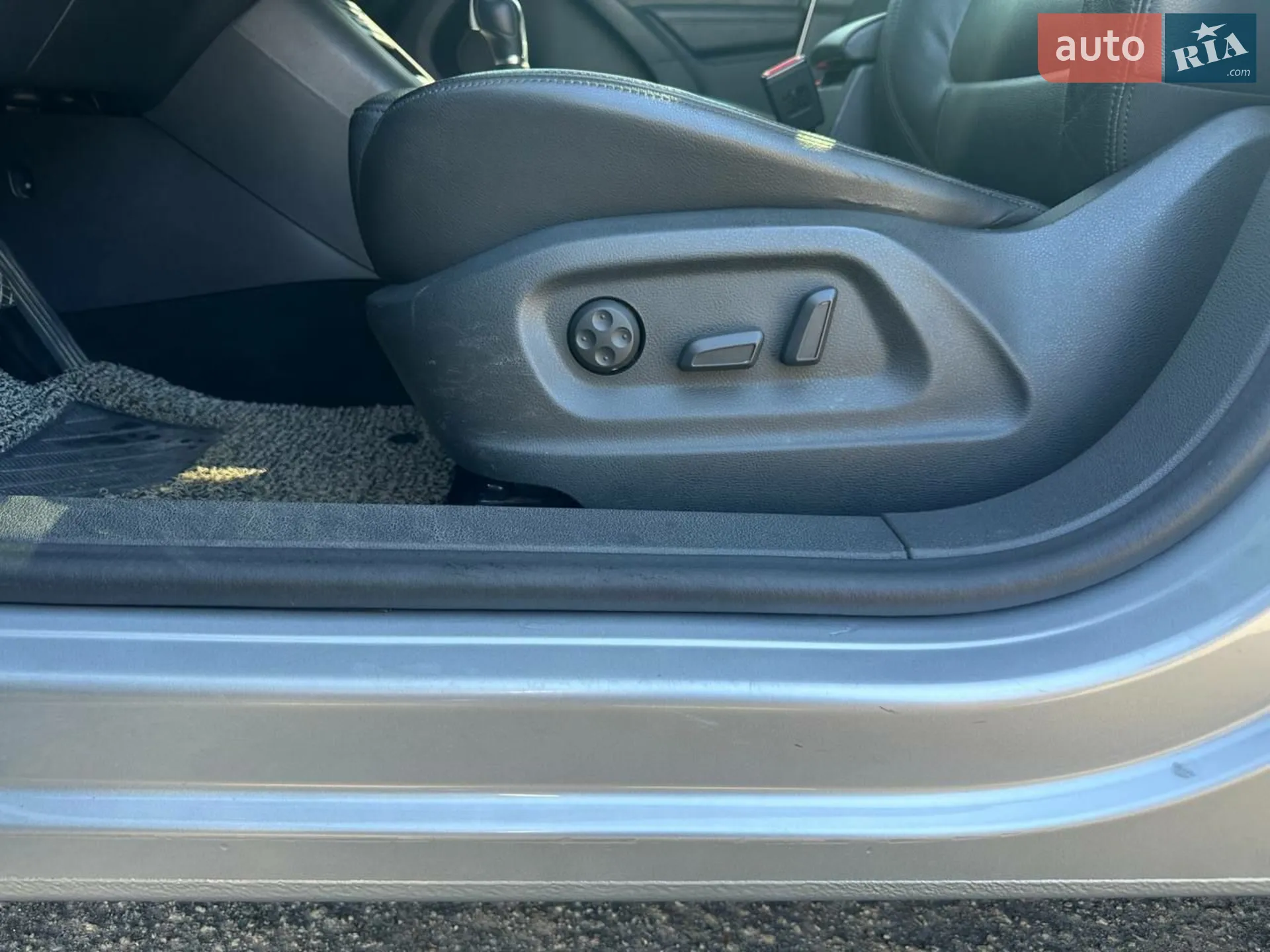 2016 Volkswagen Tiguan - мініатюра 26