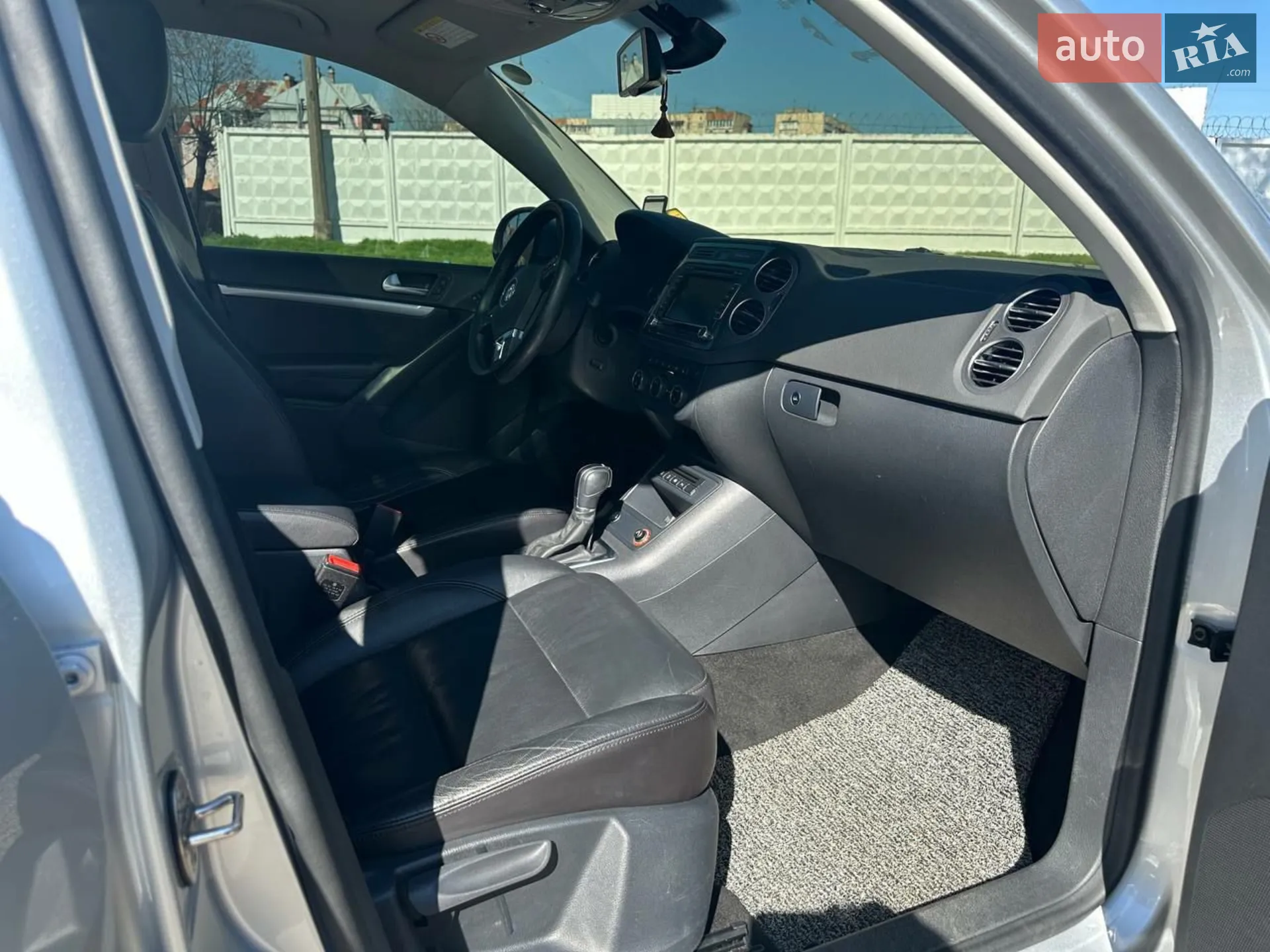 2016 Volkswagen Tiguan - мініатюра 28