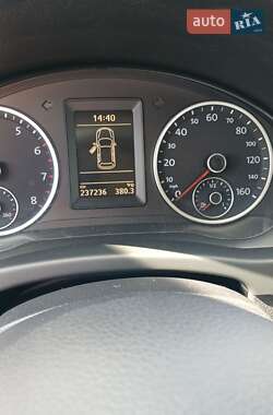 Внедорожник / Кроссовер Volkswagen Tiguan 2012 в 