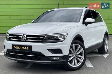Внедорожник / Кроссовер Volkswagen Tiguan 2018 в 