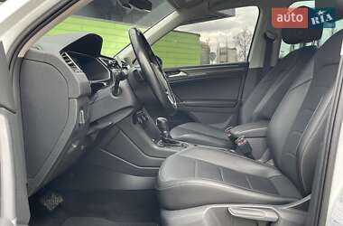 Внедорожник / Кроссовер Volkswagen Tiguan 2018 в 