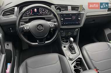 Внедорожник / Кроссовер Volkswagen Tiguan 2018 в 