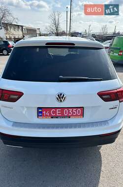 Позашляховик / Кросовер Volkswagen Tiguan 2017 в 