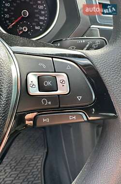 Позашляховик / Кросовер Volkswagen Tiguan 2017 в 