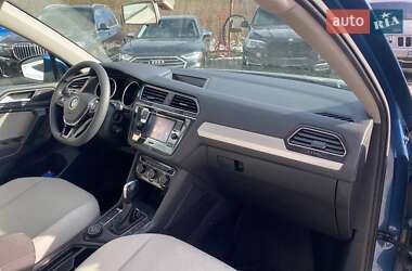 Позашляховик / Кросовер Volkswagen Tiguan 2018 в 