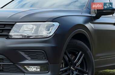 Внедорожник / Кроссовер Volkswagen Tiguan 2019 в 