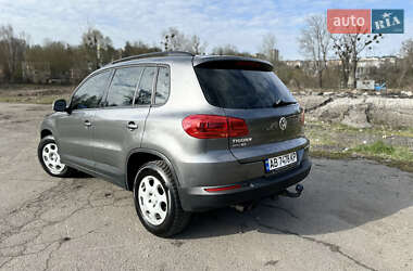 Внедорожник / Кроссовер Volkswagen Tiguan 2011 в 