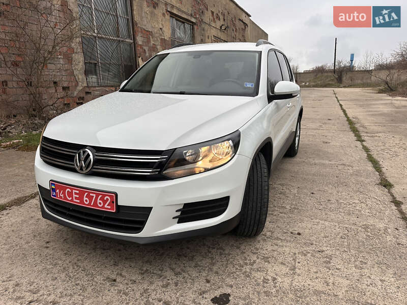 Внедорожник / Кроссовер Volkswagen Tiguan 2016 в 