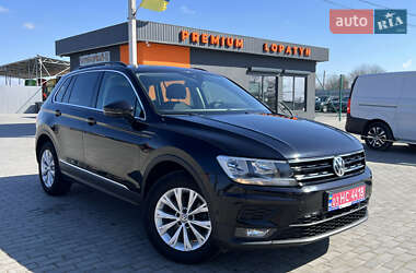 Внедорожник / Кроссовер Volkswagen Tiguan 2018 в 