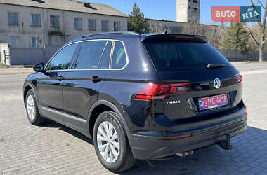 Внедорожник / Кроссовер Volkswagen Tiguan 2018 в 