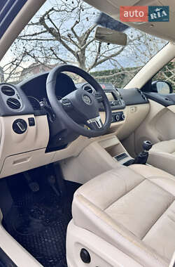 Внедорожник / Кроссовер Volkswagen Tiguan 2011 в 