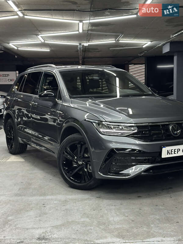 Внедорожник / Кроссовер Volkswagen Tiguan 2024 в 
