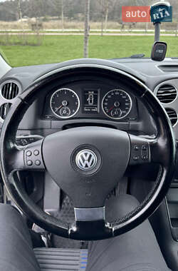 Внедорожник / Кроссовер Volkswagen Tiguan 2010 в 