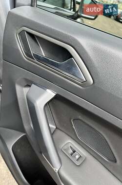 Внедорожник / Кроссовер Volkswagen Tiguan 2020 в 