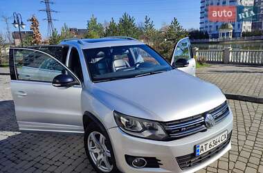 Внедорожник / Кроссовер Volkswagen Tiguan 2013 в 