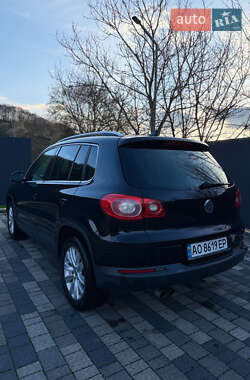 Позашляховик / Кросовер Volkswagen Tiguan 2008 в 