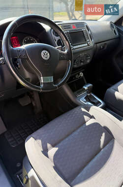 Позашляховик / Кросовер Volkswagen Tiguan 2008 в 