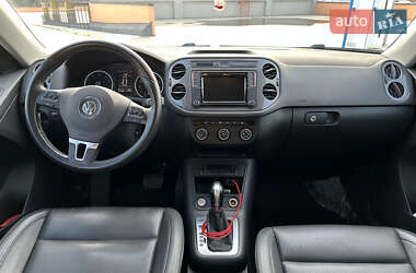 Внедорожник / Кроссовер Volkswagen Tiguan 2016 в 