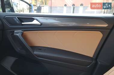 Внедорожник / Кроссовер Volkswagen Tiguan 2023 в 