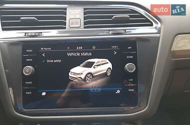 Внедорожник / Кроссовер Volkswagen Tiguan 2023 в 