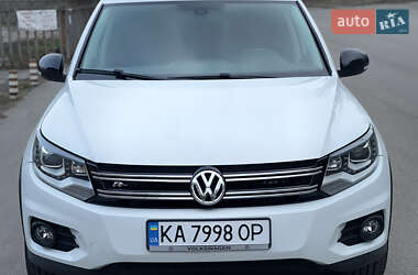 Внедорожник / Кроссовер Volkswagen Tiguan 2016 в 
