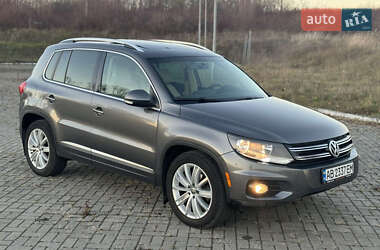 Позашляховик / Кросовер Volkswagen Tiguan 2012 в 
