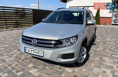 Внедорожник / Кроссовер Volkswagen Tiguan 2015 в 