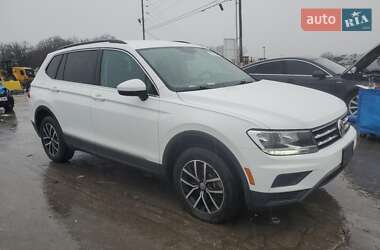 Позашляховик / Кросовер Volkswagen Tiguan 2021 в 