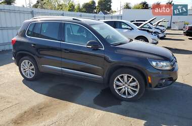 Позашляховик / Кросовер Volkswagen Tiguan 2016 в 