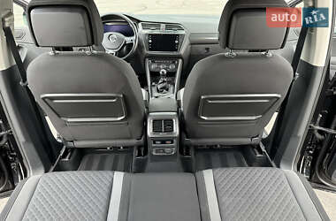 Внедорожник / Кроссовер Volkswagen Tiguan 2018 в 