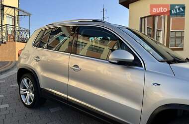 Позашляховик / Кросовер Volkswagen Tiguan 2012 в 