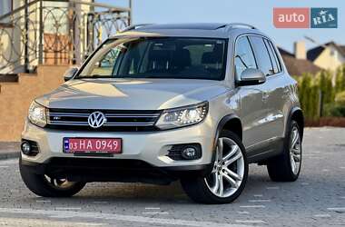 Позашляховик / Кросовер Volkswagen Tiguan 2012 в 