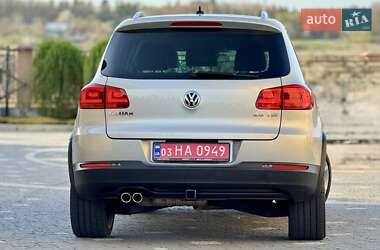 Позашляховик / Кросовер Volkswagen Tiguan 2012 в 