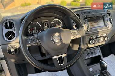 Позашляховик / Кросовер Volkswagen Tiguan 2012 в 