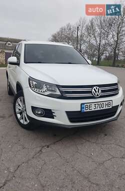 Внедорожник / Кроссовер Volkswagen Tiguan 2015 в 