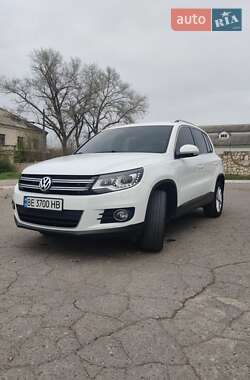 Внедорожник / Кроссовер Volkswagen Tiguan 2015 в 