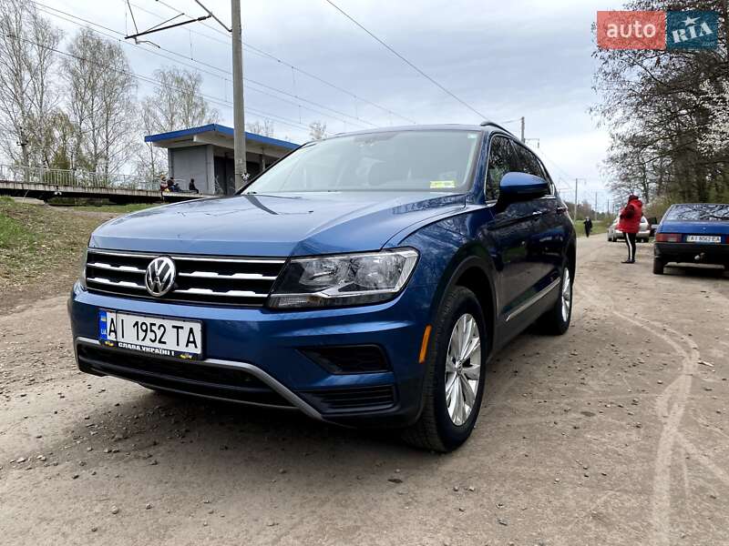 Позашляховик / Кросовер Volkswagen Tiguan 2018 в 