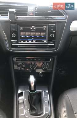 Позашляховик / Кросовер Volkswagen Tiguan 2020 в 