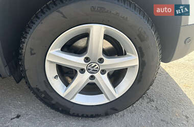 Внедорожник / Кроссовер Volkswagen Tiguan 2014 в 