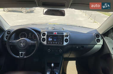 Внедорожник / Кроссовер Volkswagen Tiguan 2011 в 