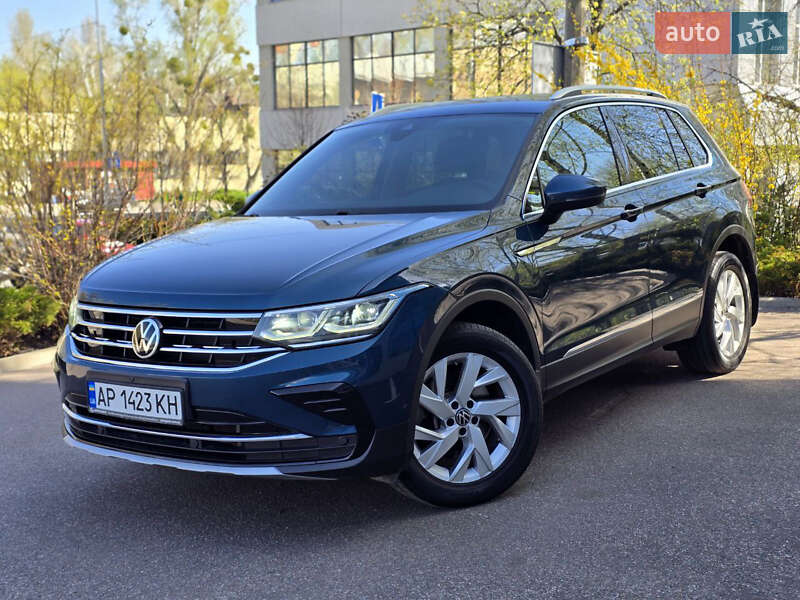 Позашляховик / Кросовер Volkswagen Tiguan 2021 в 