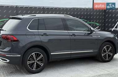 Внедорожник / Кроссовер Volkswagen Tiguan 2024 в 