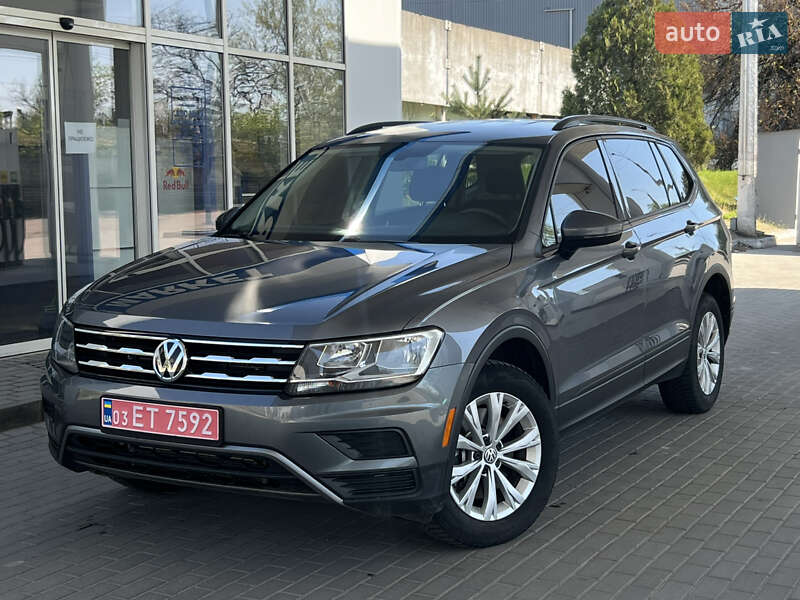 Позашляховик / Кросовер Volkswagen Tiguan 2019 в 
