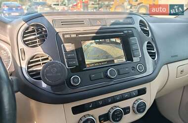 Позашляховик / Кросовер Volkswagen Tiguan 2015 в 