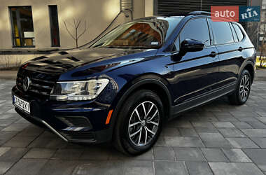 Внедорожник / Кроссовер Volkswagen Tiguan 2020 в 